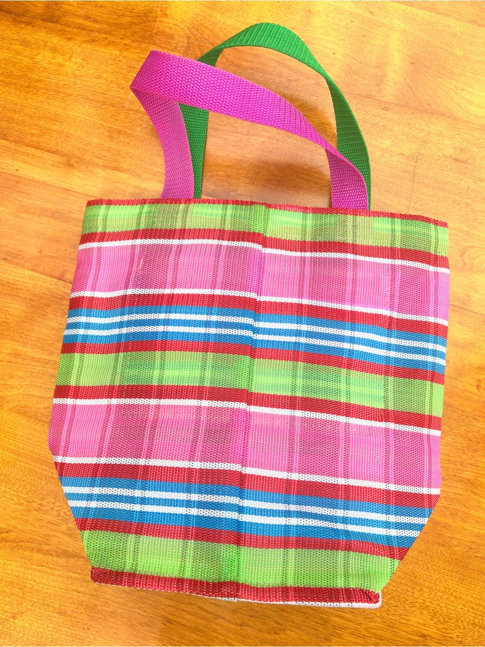 Child-sized Cabbages & Kings beach bag - Picture 3 of 4